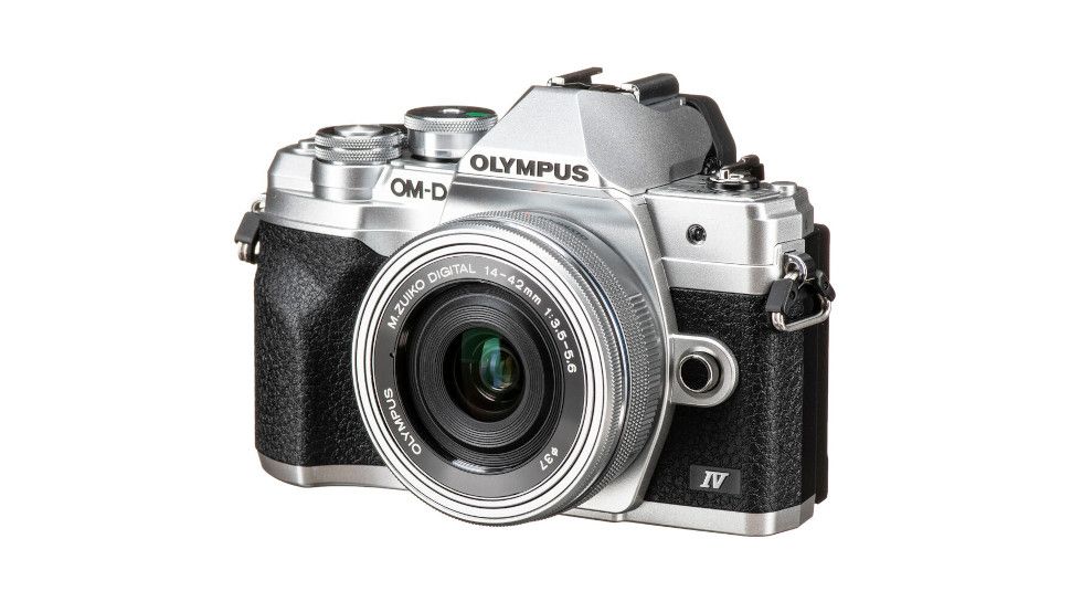 Las mejores cámaras con poca luz: Olympus OM-D E-M10 Mark IV