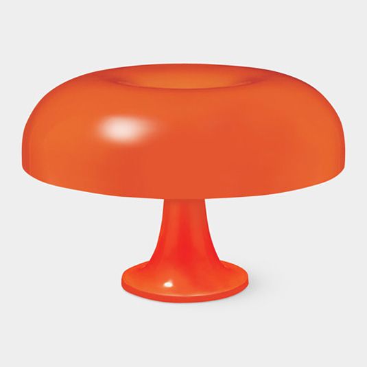 La lampe de table Nesso est toujours un objet recherché quelque 40 ans après sa conception initiale