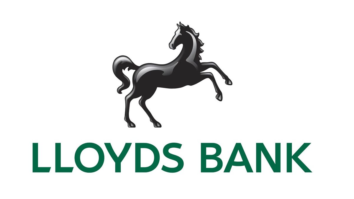 Lloyds wurde 2013 mit einer verspielten serifenlosen Marke umbenannt, als es sich von TSB trennte