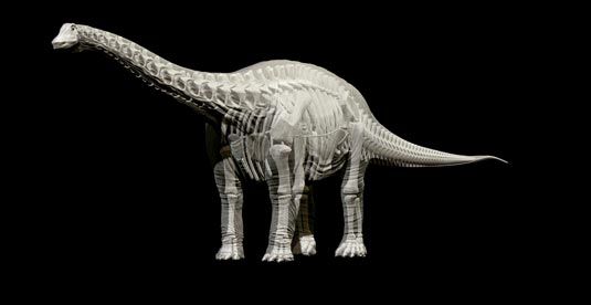 David Attenborough stellt die aktuellste Darstellung von Dinosauriern im Natural History Museum Alive 3D von Sky vor