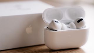 Slúchadlá Apple AirPods Pro s potlačením hluku nie sú jediným výhodným vybavením.