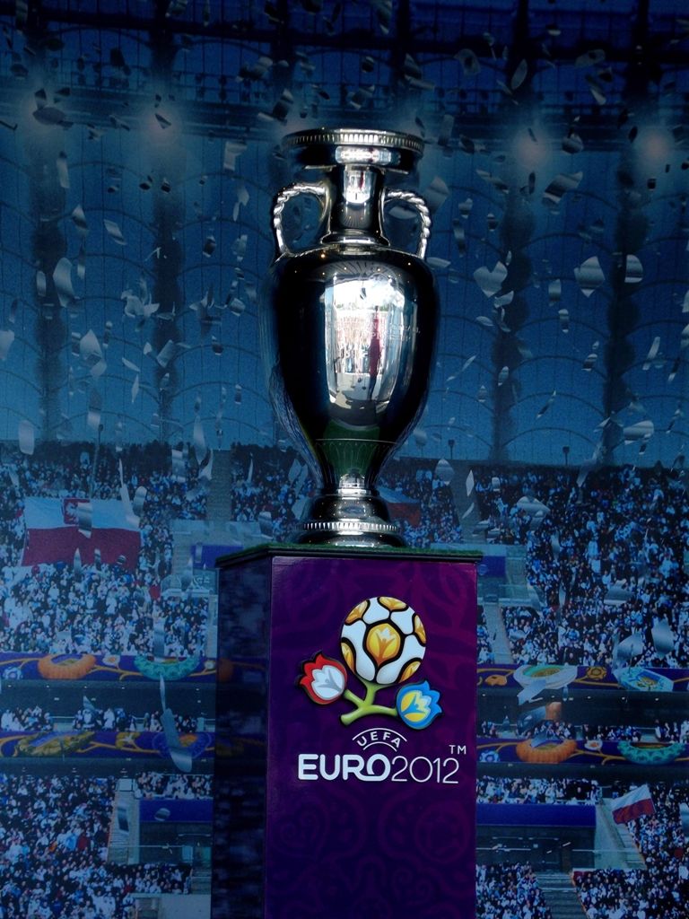 Der europäische Fußballverband hat in London das Logo für die Euro 2020 vorgestellt.