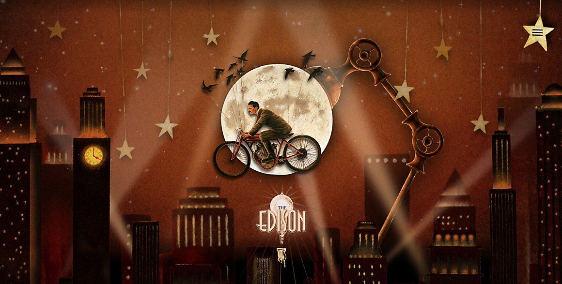 Captura de pantalla del sitio de Neverlands que muestra a un hombre en bicicleta por el cielo nocturno