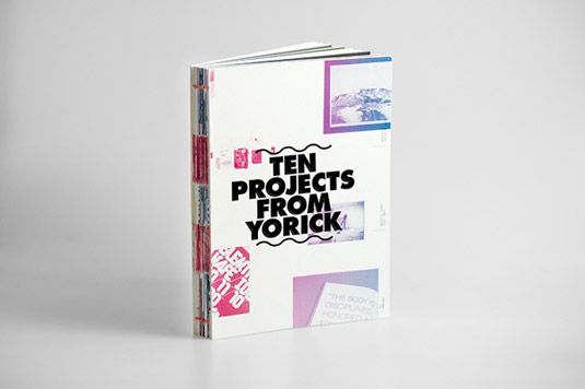 Dieses 227-seitige Portfolio enthält eine Auswahl von Arbeiten des Designers Yorick de Vries über einen Zeitraum von sieben Jahren