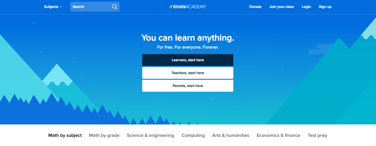 Online-Codierungskurse: Khan Academy-Homepage mit Comic-Bergen im Hintergrund