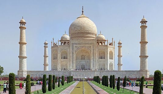 Bâtiments célèbres: Taj Mahal à Agra