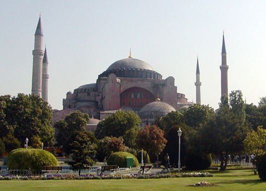 Bâtiments célèbres: Sainte-Sophie à Istanbul
