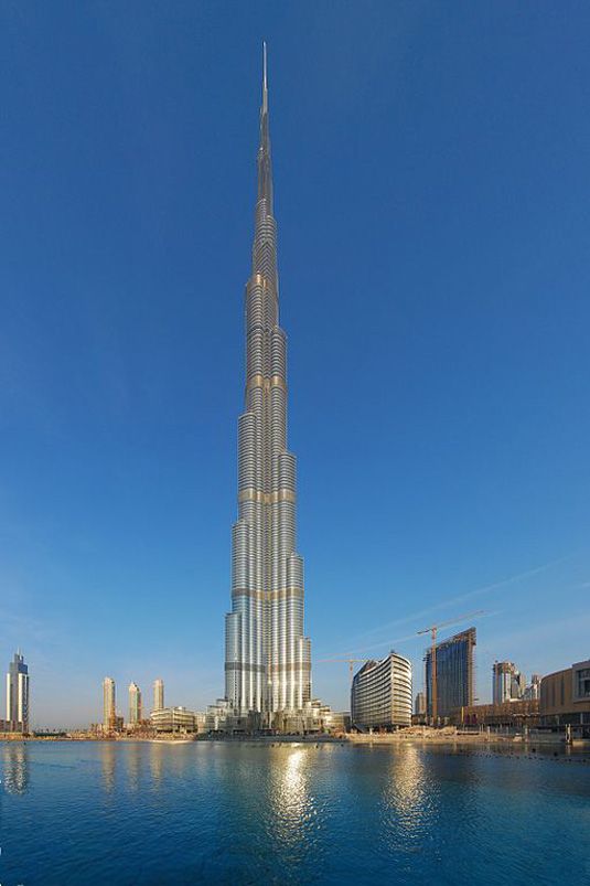 Bâtiments célèbres: Burj Khalifa à Dubaï
